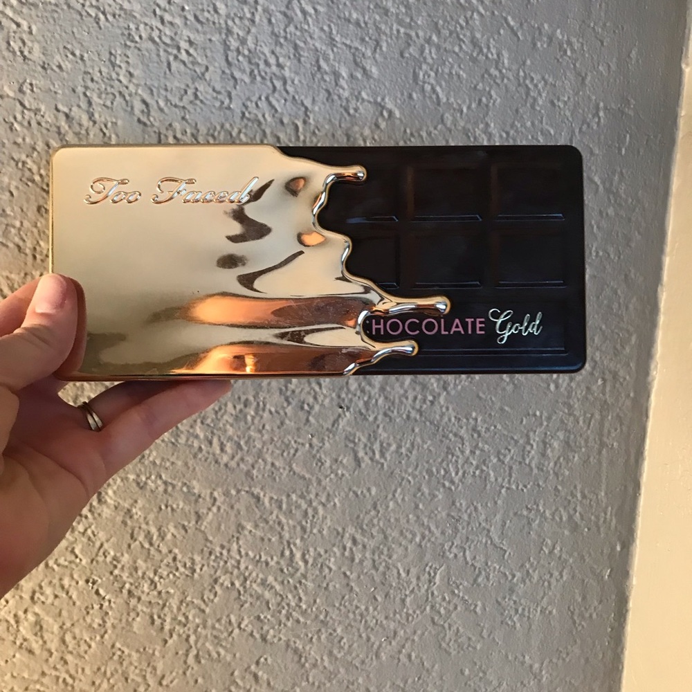 Too faced chocolate gold
